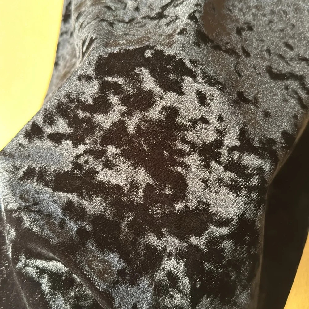 MISSGUIDED Crushed Velvet Choker Detail Bodycon Dress Black. M - Picture 3 of 11